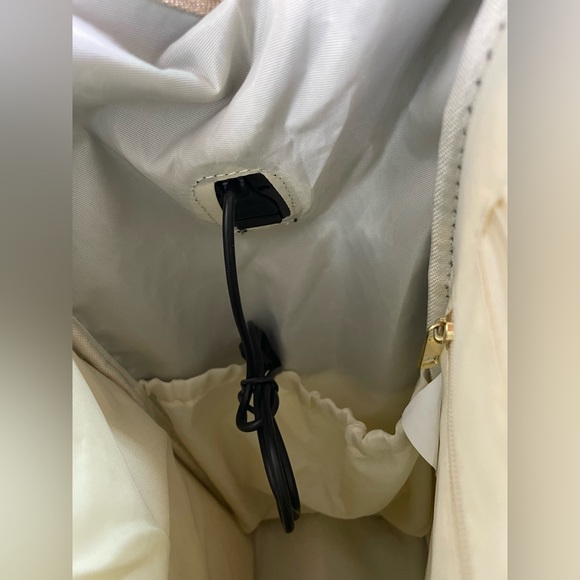 COMFY DEGREE BACKPACK DIAPER BAG - Picture 7 of 9